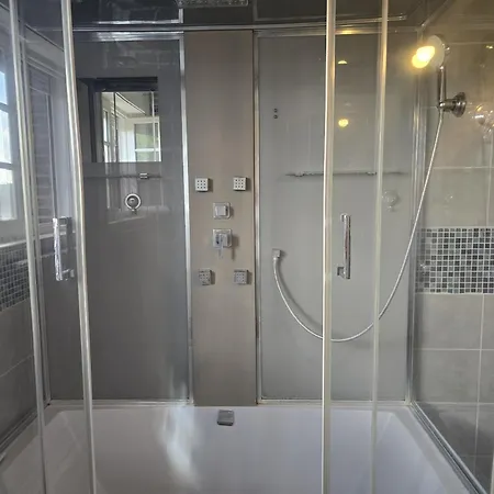 Chambre Villa Alloggio in famiglia *